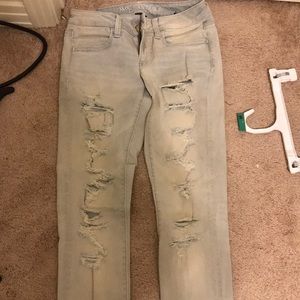 Light wash American eagle jeans